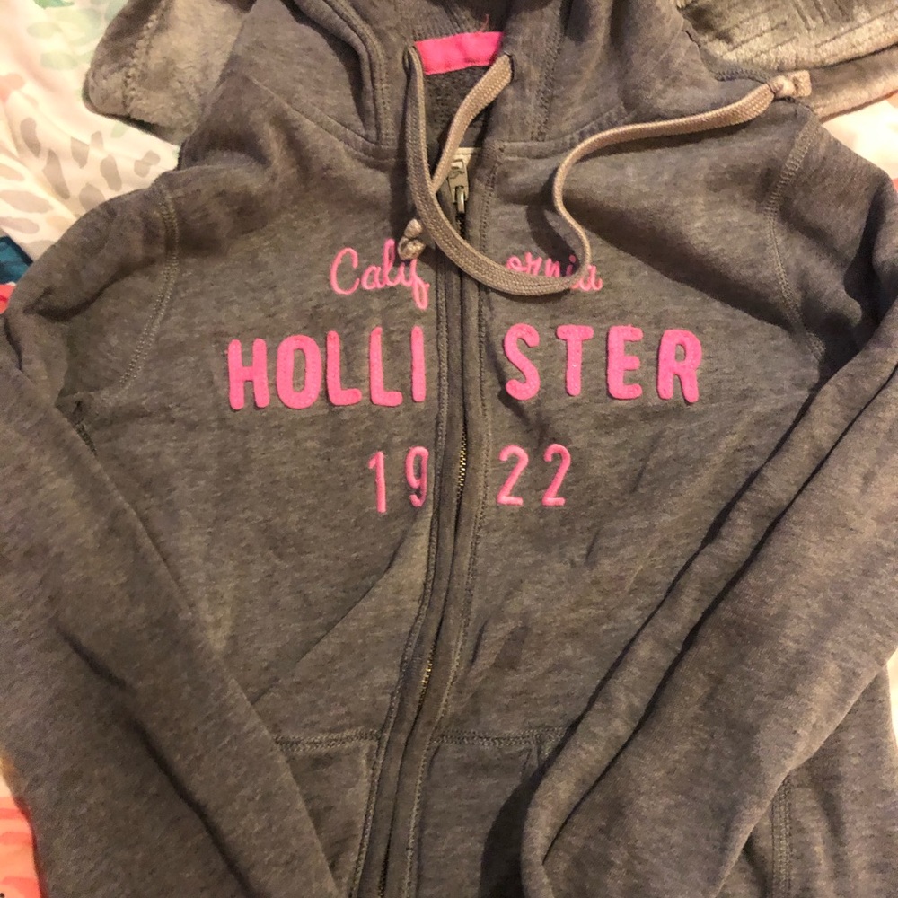 Hollister sweater